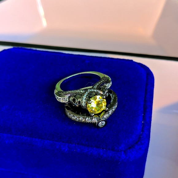 Skull Engagement Ring Set Size 5 - Picture 5 of 12